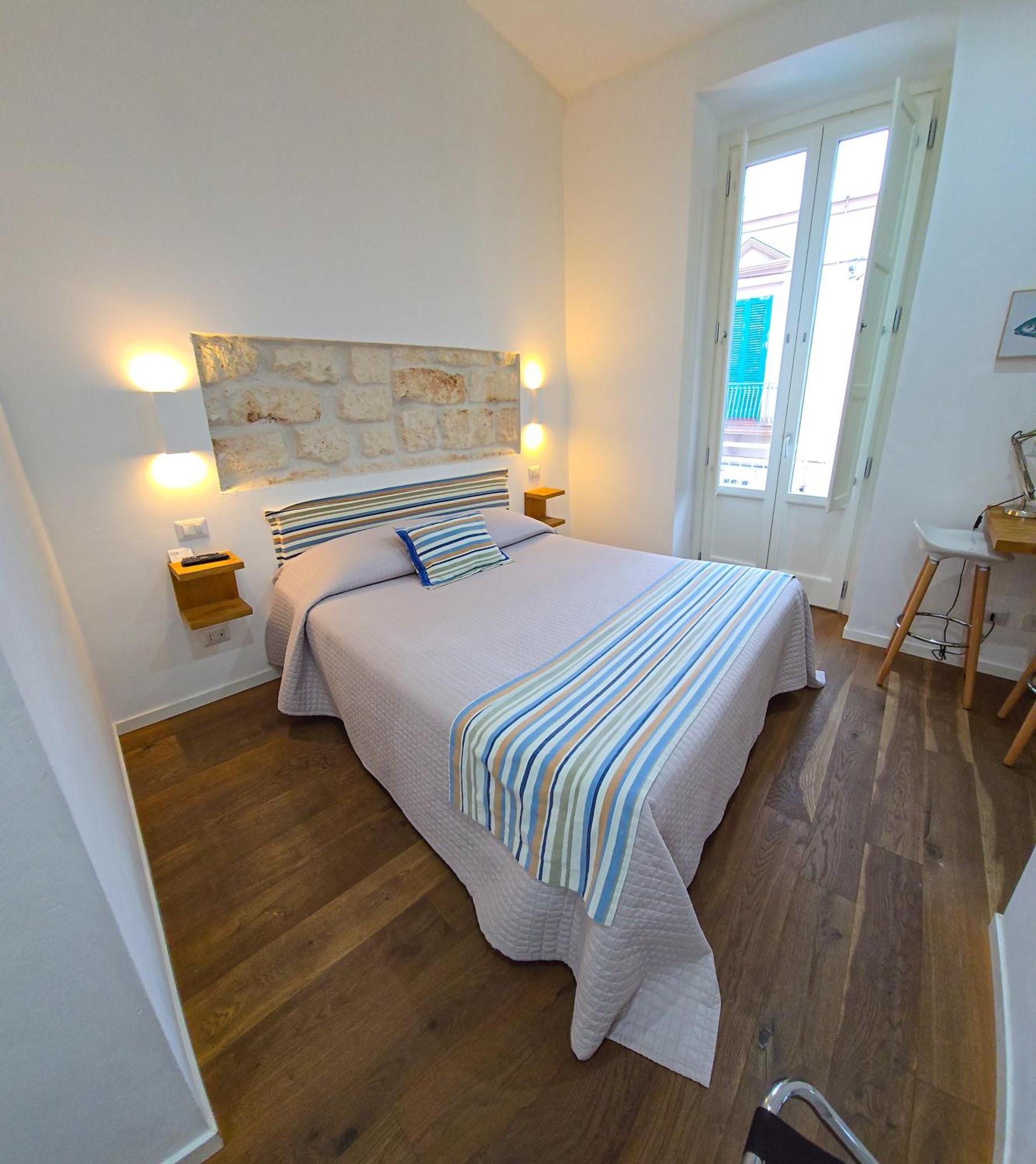 B&B 106 Maison De Charme Mola di Bari Esterno foto