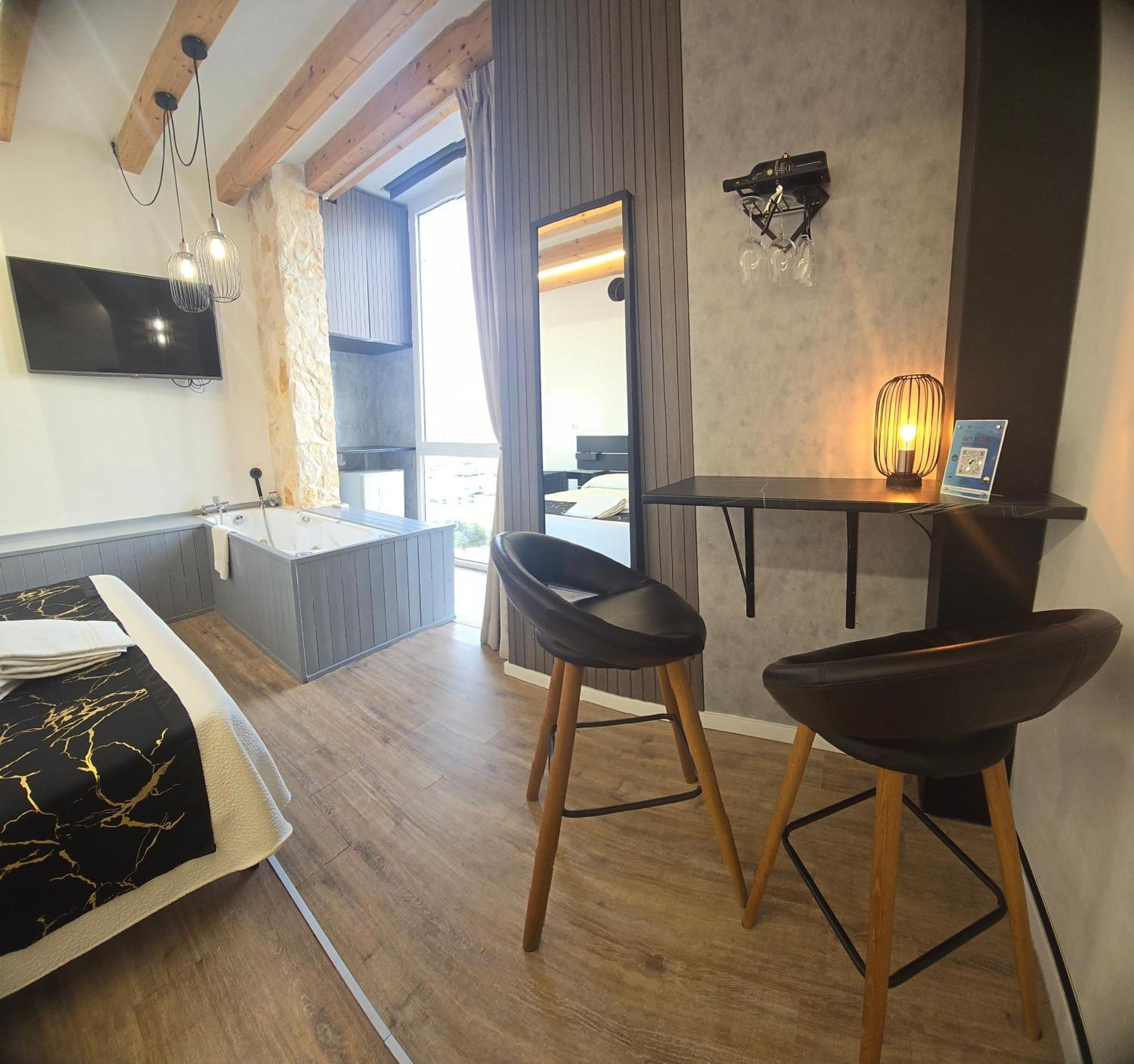 B&B 106 Maison De Charme Mola di Bari Esterno foto